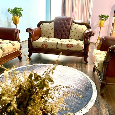 Kb Downtown Gjirokaster Apartment ภายนอก รูปภาพ